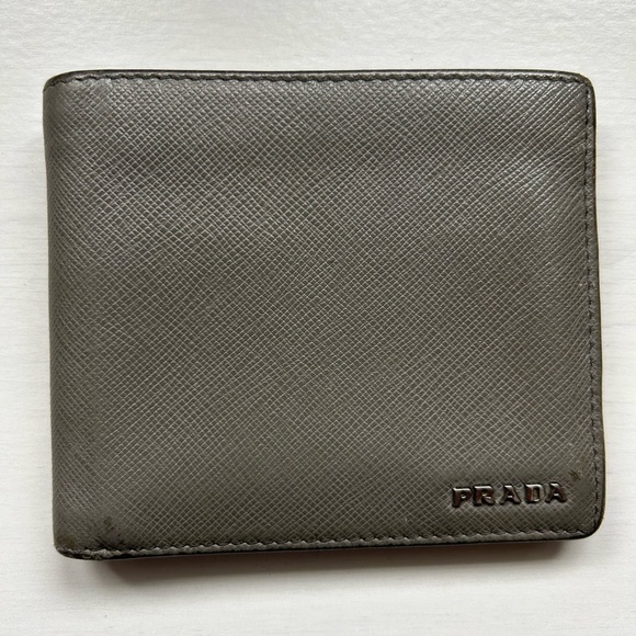 Prada bifold wallet - Picture 1 of 10